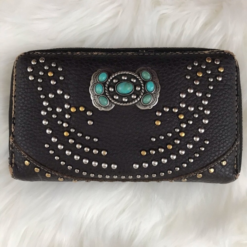 ⛵️4/$20 Montana West faux leather wallet, turquoise detail